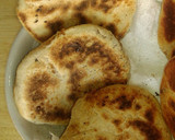 Foto del paso 10 de la receta: Hotteok, comida callejera coreana {bollitos de trigo y arroz rellenos de azúcar y cacahuetes}