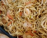 Φωτογραφία βήματος 6 της συνταγής Κινέζικα noodles με γαρίδες και κόλιανδρο