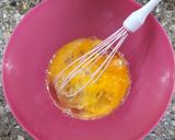 Foto del paso 6 de la receta: 🍳🍷 Tortilla de repollitos de Bruselas, cebolla, jamón, al aroma de vino blanco 🍷🍳