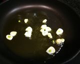 Foto del paso 1 de la receta: Tortilla de col blanco al Jerez