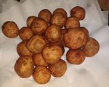 Foto langkah ke 4 dari resep Bola ubi (timus) isi coklat.