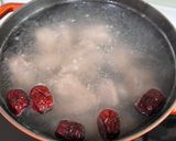 蘿蔔皇帝豆排骨湯的食譜步驟2照片