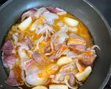 Hình bước làm 1 của món Mực lá xào nghệ hành