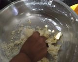 A picture of step 4 of Sooji Dry fruits Gujhiya Mawa Gughra Rava Karanji.