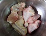 Foto del paso 1 de la receta: Pollo en salsa reducida de sofrito con limón encurtido