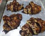 Foto langkah ke 7 dari resep Croissant Dark Cooking Chocolate (Bakulanku).