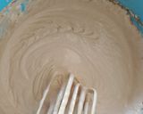 Foto langkah ke 3 dari resep Bolu coklat lembut.