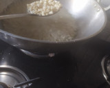 करारी मैदा मठरी(karari maida mathri recipe in hindi) रेसिपी चरण 3 फोटो