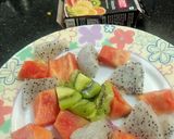 A picture of step 1 of Dragon fruit Chaat.
