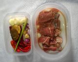 Foto langkah ke 1 dari resep Daging Bumbu Merah.