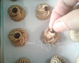 Foto langkah ke 2 dari resep Kue Sagu Coklat.