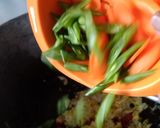 Foto langkah ke 3 dari resep Orak Arik Buncis Wortel.