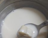 A picture of step 8 of Fried milk hearts.