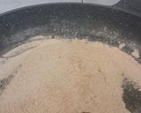 عکس مرحله 1 از دستور حلوا شیره انگور