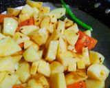 A picture of step 5 of Potato fried vegetable.