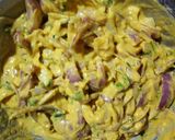 A picture of step 2 of Onion pakoda.