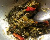 A picture of step 2 of Gongura chutney.