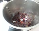 A picture of step 3 of Home-made cranberry sauce.
