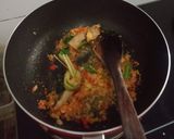 Foto langkah ke 2 dari resep Tomyam seafood.
