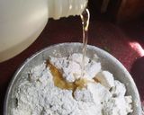 A picture of step 4 of Tuwon flour me turare da miyan wake.