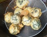 Foto langkah ke 7 dari resep Rolade Daun Singkong Tanpa Kukus.