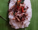 Foto langkah ke 5 dari resep Nasi bakar tongkol pedas.