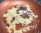 Foto del paso 1 de la receta: Colas de rape al horno con guisantes