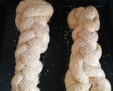Foto del paso 3 de la receta: Pan jalá (pan trenzado)