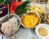 Hình bước làm 9 của món Gỏi cuốn bánh lứt củ dền