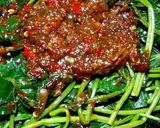 Foto langkah ke 3 dari resep Brambang Asem Daun Ubi.