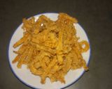 A picture of step 3 of Crispy stick of left over rice.