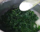 Gambar langkah 3 resipi Sayur Goreng Daun Betik.