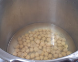 Foto del paso 1 de la receta: Garbanzos con tomate y chorizo (otra versión)