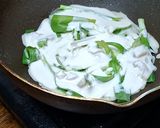 Foto langkah ke 7 dari resep Pajeon (Korean Scallion pancake).