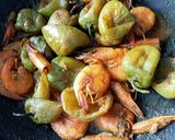 Foto langkah ke 5 dari resep Tumis udang cabe gendot.