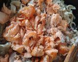 A picture of step 4 of Creamy salmon tagliatelle.