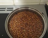 A picture of step 2 of Gray Peas (Pays) and Bacon.