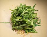 Foto langkah ke 3 dari resep Cah Kangkung Udang Rebon.
