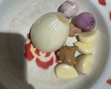 Foto langkah ke 2 dari resep Ayam Cincang Kentang masak Kecap.