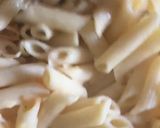 Foto del paso 10 de la receta: Macarrones al Salmón con crema de 4 Quesos, huevos y nata