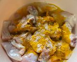 Gambar langkah 1 resipi Ayam Goreng Kunyit Bersayur.