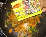 A picture of step 5 of Palak packed veg Maggi masala pulav.