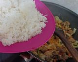 Foto langkah ke 5 dari resep Nasi Goreng Ayam.