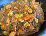 A picture of step 4 of Sotanghon Guisado.