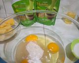 Foto langkah ke 3 dari resep Proll Tape Keju Matcha Panggang🍵🧀.