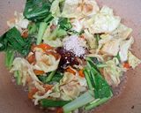 Foto langkah ke 2 dari resep Tumis Sayur Saos Tiram.