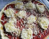 Une image de l'étape 2 de Pizza chèvre - miel.