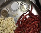 A picture of step 1 of Garlic chutney.