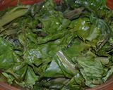 Foto del paso 1 de la receta: Ensalada de espinaca o acelga y queso feta