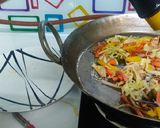 वेज हक्का नूडल्स (Veg hakka noodles recipe in Hindi) रेसिपी चरण 7 फोटो